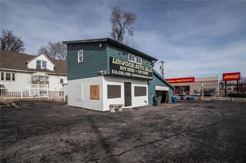 300 E Linwood Blvd, Kansas City, MO 64111