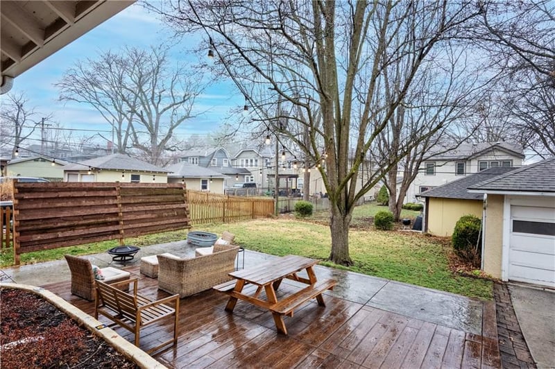 7232 Madison Ave, Kansas City, MO 64114