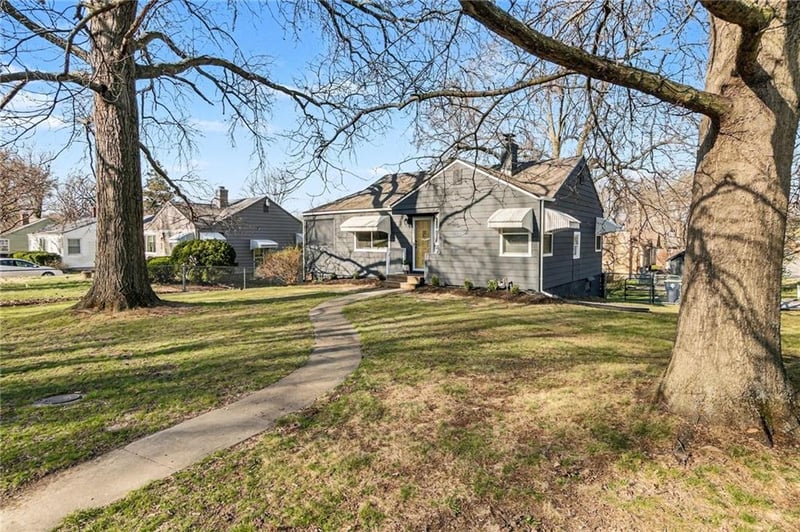 4526 Bellefontaine Ave, Kansas City, MO 64117