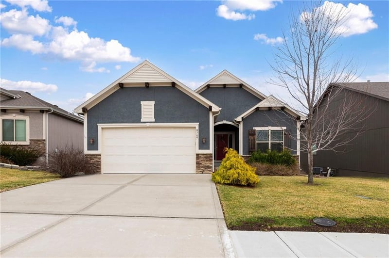 8707 Liston Ave, Kansas City, MO 64154