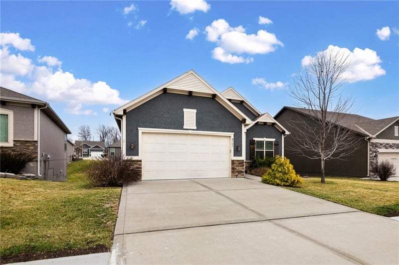 8707 Liston Ave, Kansas City, MO 64154