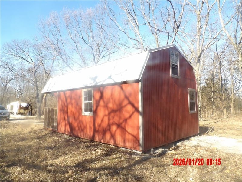 294 Sugar Lake Dr, Mound City, KS 66056