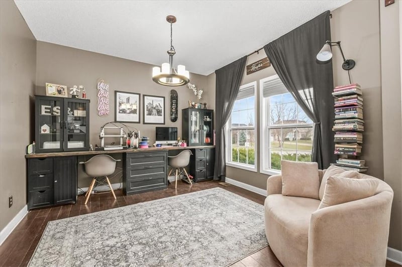 3821 Evergreen Ln, Lee's Summit, MO 64082
