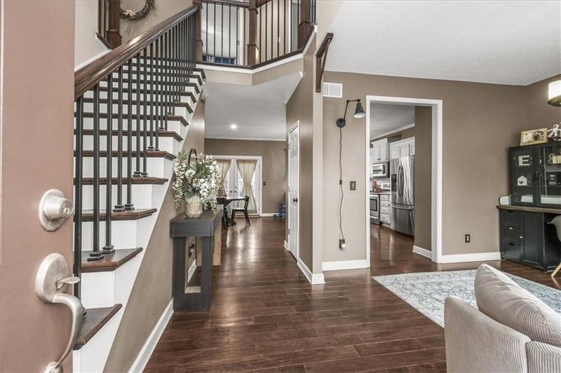 3821 Evergreen Ln, Lee's Summit, MO 64082