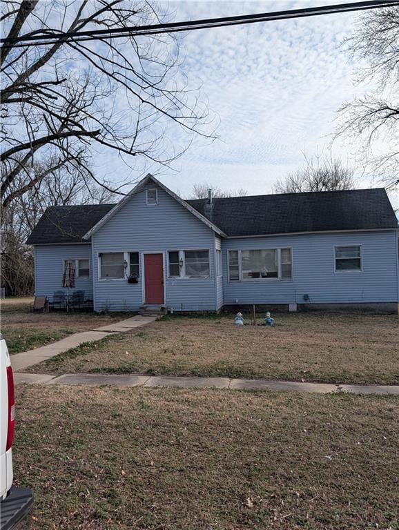 304 Sycamore St, Nevada, MO 64772