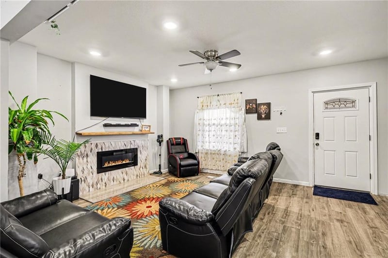 3403 Agnes Ave, Kansas City, MO 64128