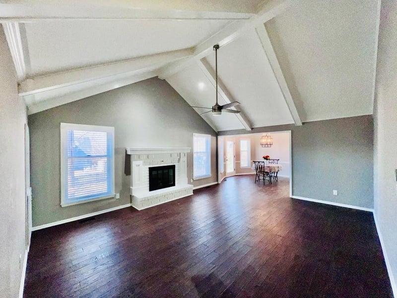 3812 SW Lido Dr, Lee's Summit, MO 64082