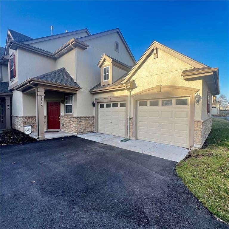 21083 118th Ter, Olathe, KS 66061