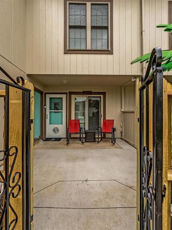 720 121st St, Kansas City, MO 64146