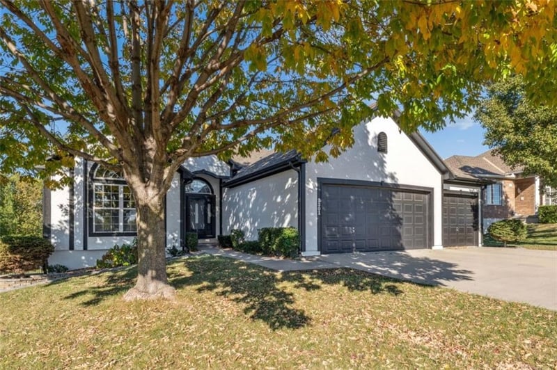 2301 NE Colonnade Ave, Blue Springs, MO 64029