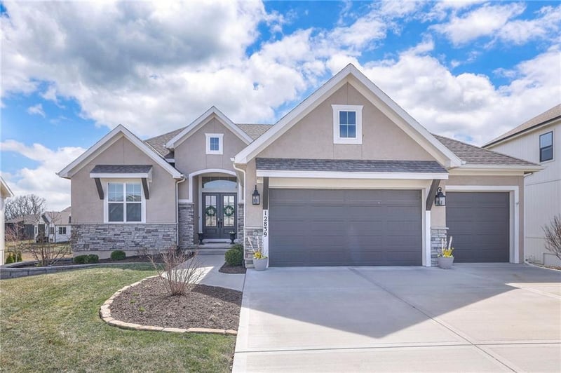 12839 173rd Ter, Overland Park, KS 66221