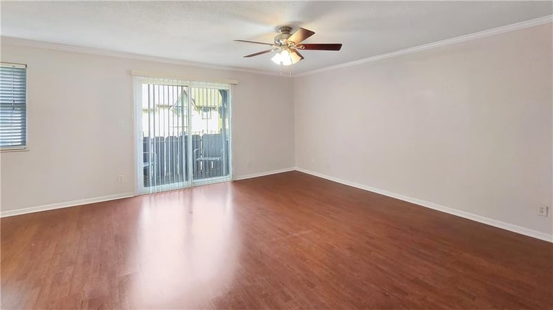 6222 Robinson St #3, Overland Park, KS 66202