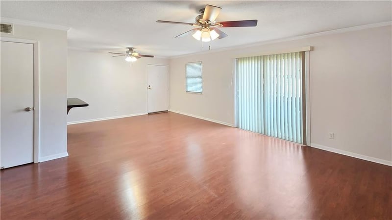 6222 Robinson St #3, Overland Park, KS 66202