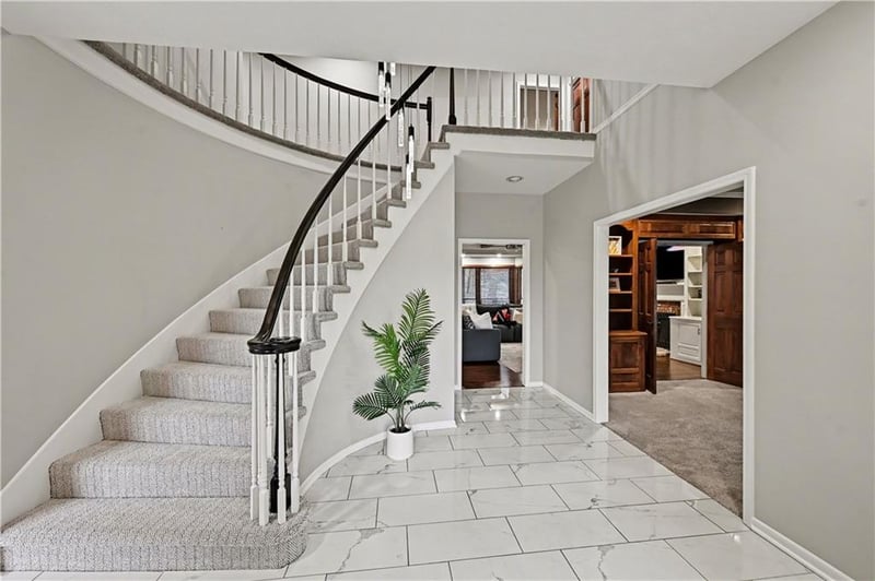 6113 Mattox Rd, Kansas City, MO 64151