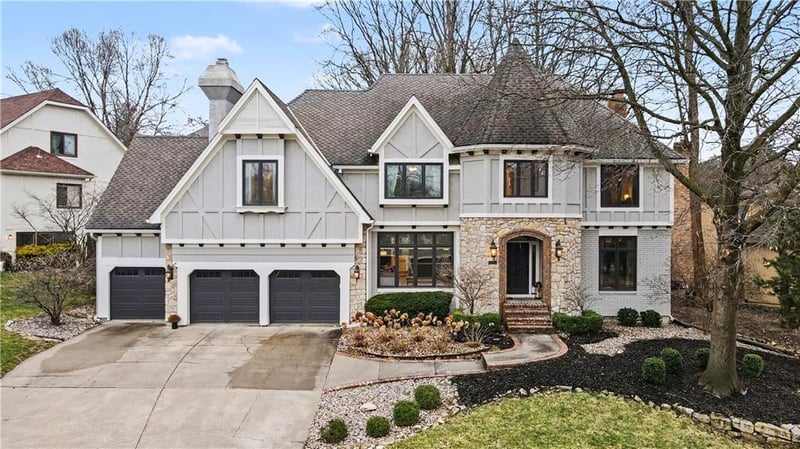 6113 Mattox Rd, Kansas City, MO 64151