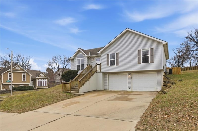 1903 79th Ter, Kansas City, MO 64151