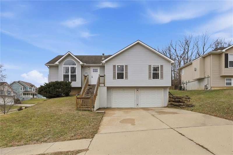 1903 79th Ter, Kansas City, MO 64151