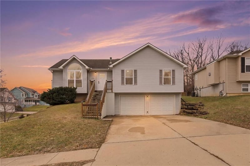 1903 79th Ter, Kansas City, MO 64151