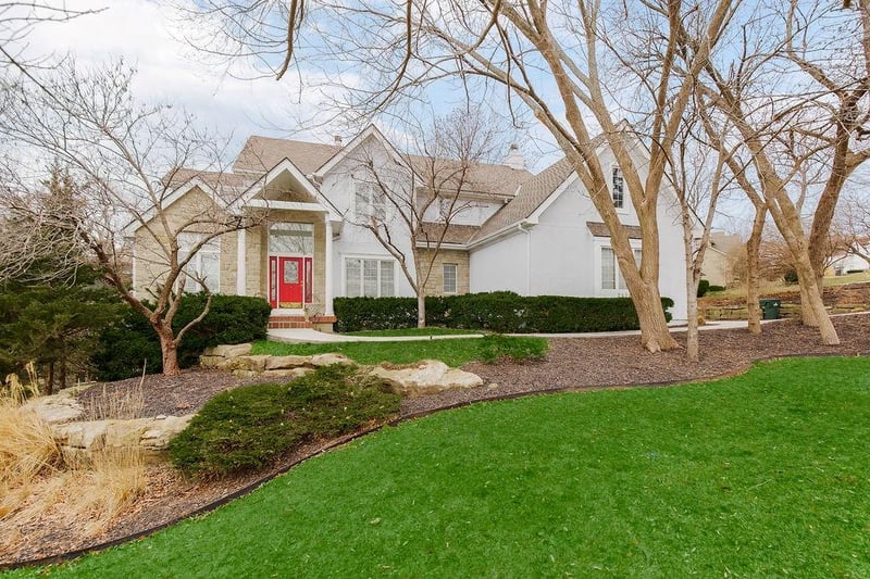 26266 110th Ter, Olathe, KS 66061