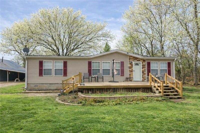 23098 Kiowa Rd, Parsons, KS 67357