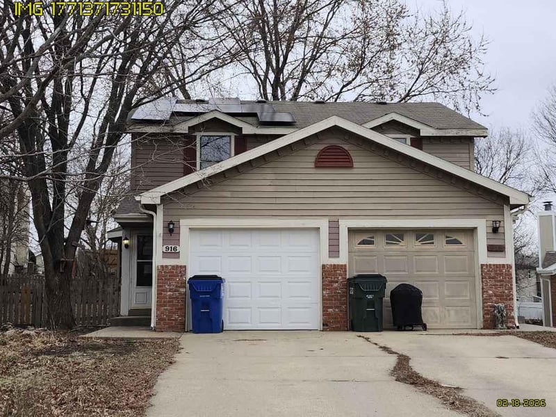 916 Christie Ct, Lawrence, KS 66049