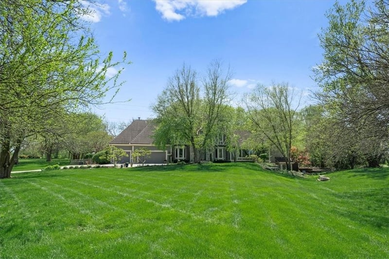 21215 106th St, Olathe, KS 66061