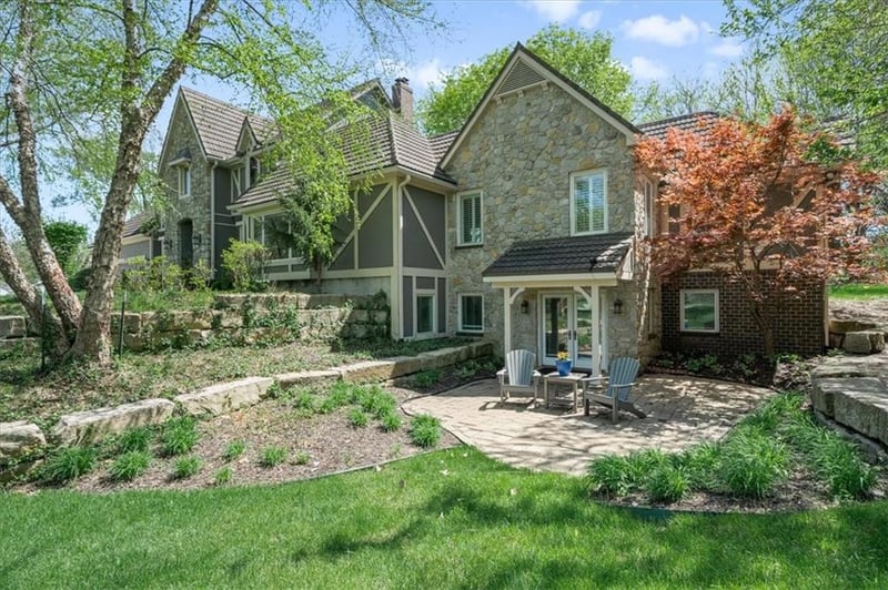 21215 106th St, Olathe, KS 66061