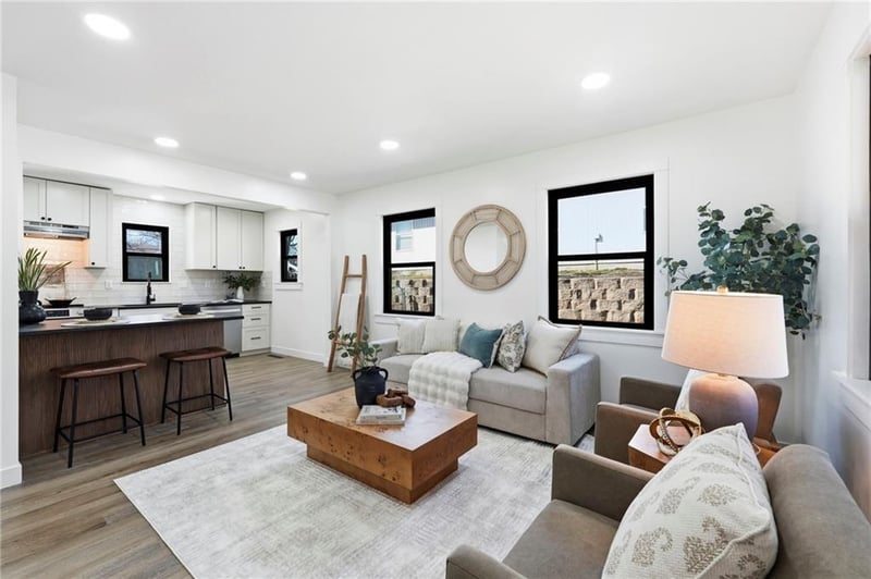 4721 Oak Grove Rd, Kansas City, KS 66106