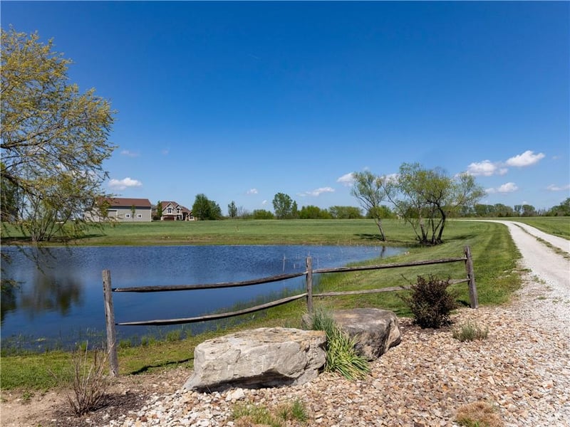 1824 700 Rd, Baldwin City, KS 66006