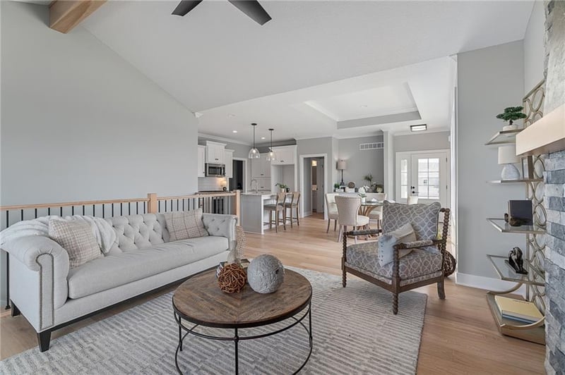 22214 82nd Ter, Lenexa, KS 66220