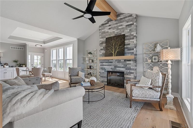 22214 82nd Ter, Lenexa, KS 66220