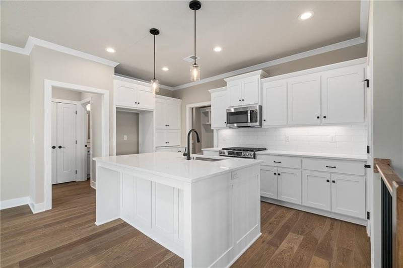 22214 82nd Ter, Lenexa, KS 66220
