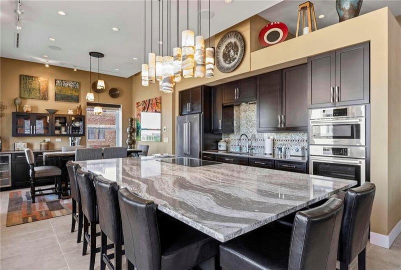 229 Ward Pw #1001B, Kansas City, MO 64112