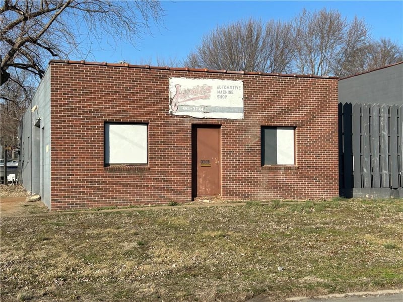 1420 South Ave, Independence, MO 64052