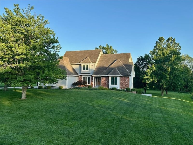 14997 155th Ter, Olathe, KS 66062