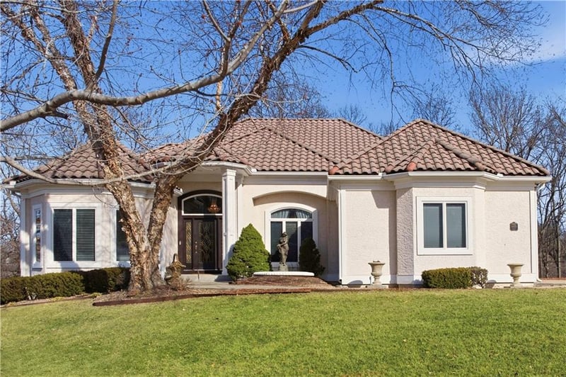 4405 Hickory Ln, Kansas City, MO 64116