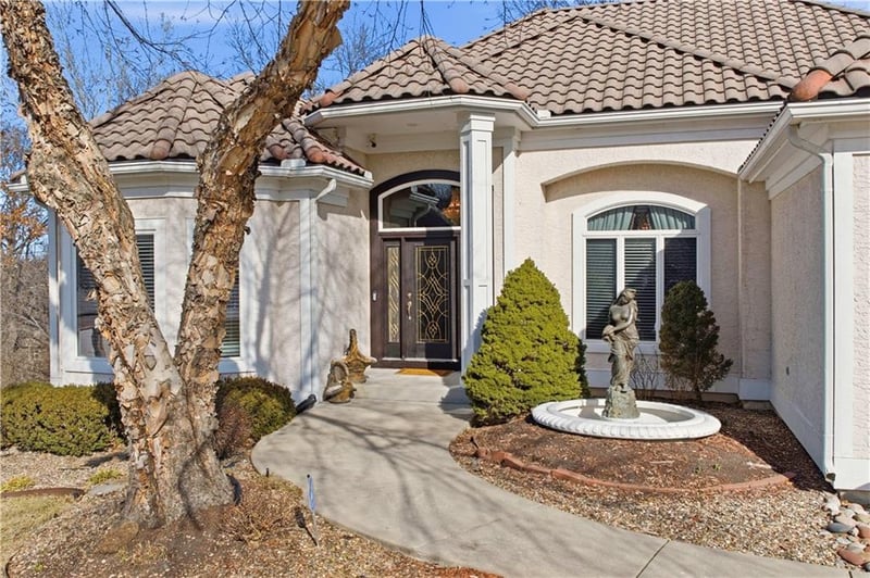 4405 Hickory Ln, Kansas City, MO 64116