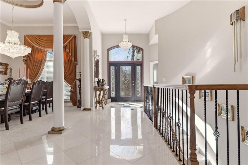 4405 Hickory Ln, Kansas City, MO 64116