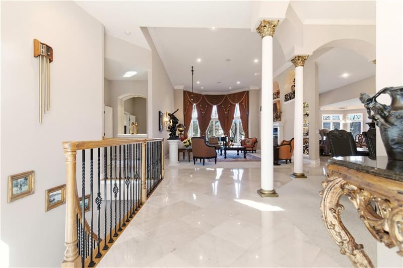 4405 Hickory Ln, Kansas City, MO 64116