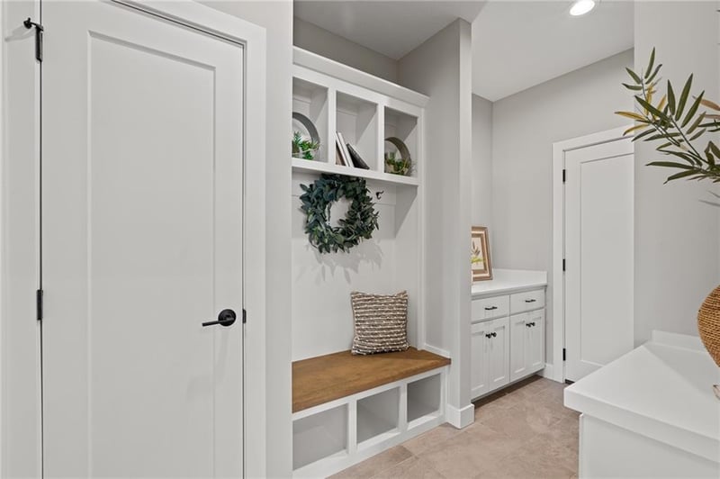22216 82nd Ter, Lenexa, KS 66220