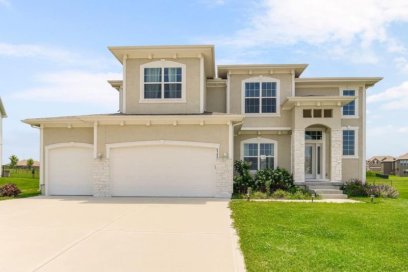 6705 105th St, Kansas City, MO 64154