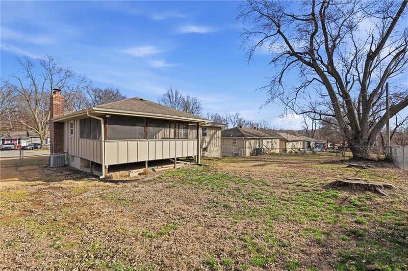 6708 Manchester Ave, Kansas City, MO 64133