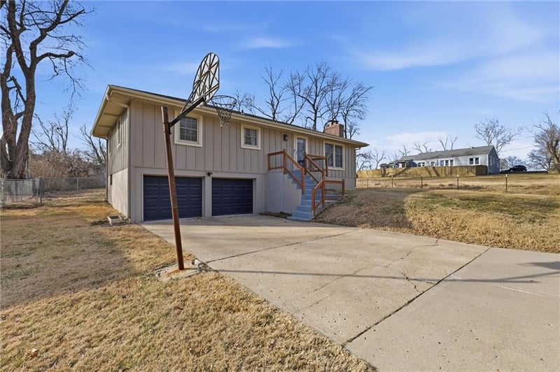 6708 Manchester Ave, Kansas City, MO 64133