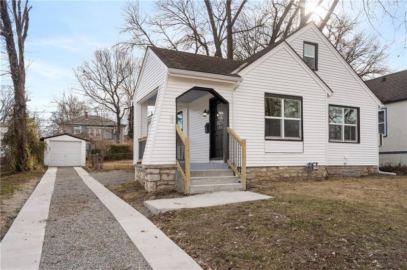 1421 77th St, Kansas City, MO 64131