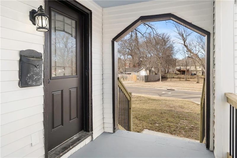 1421 77th St, Kansas City, MO 64131