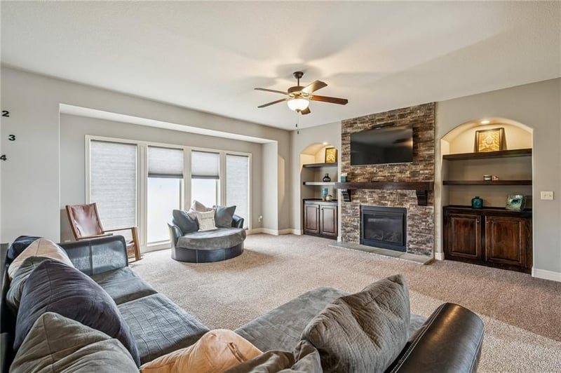 10012 102nd Ter, Kansas City, MO 64157