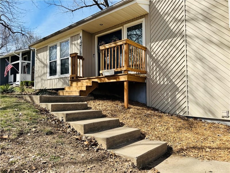14718 91st Ter, Lenexa, KS 66215