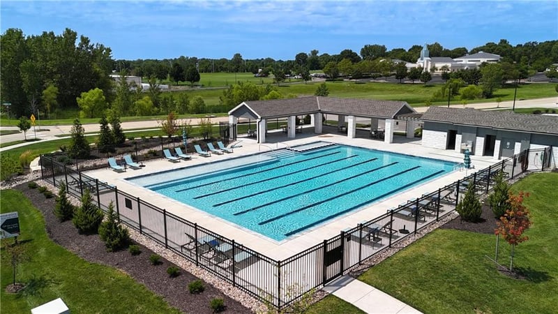 1601 Arbor Park Dr, Lee's Summit, MO 64082