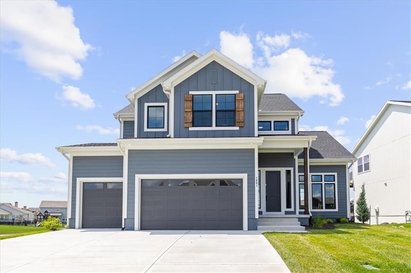 1601 Arbor Park Dr, Lee's Summit, MO 64082