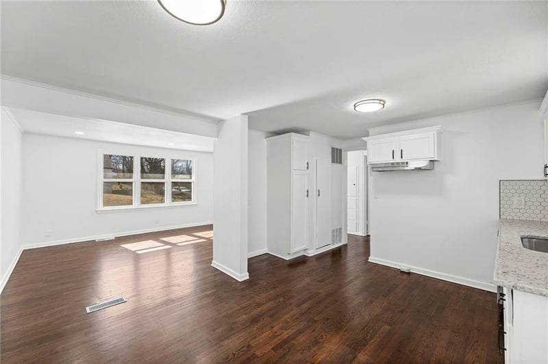 7718 Longwood Ave, Kansas City, KS 66109